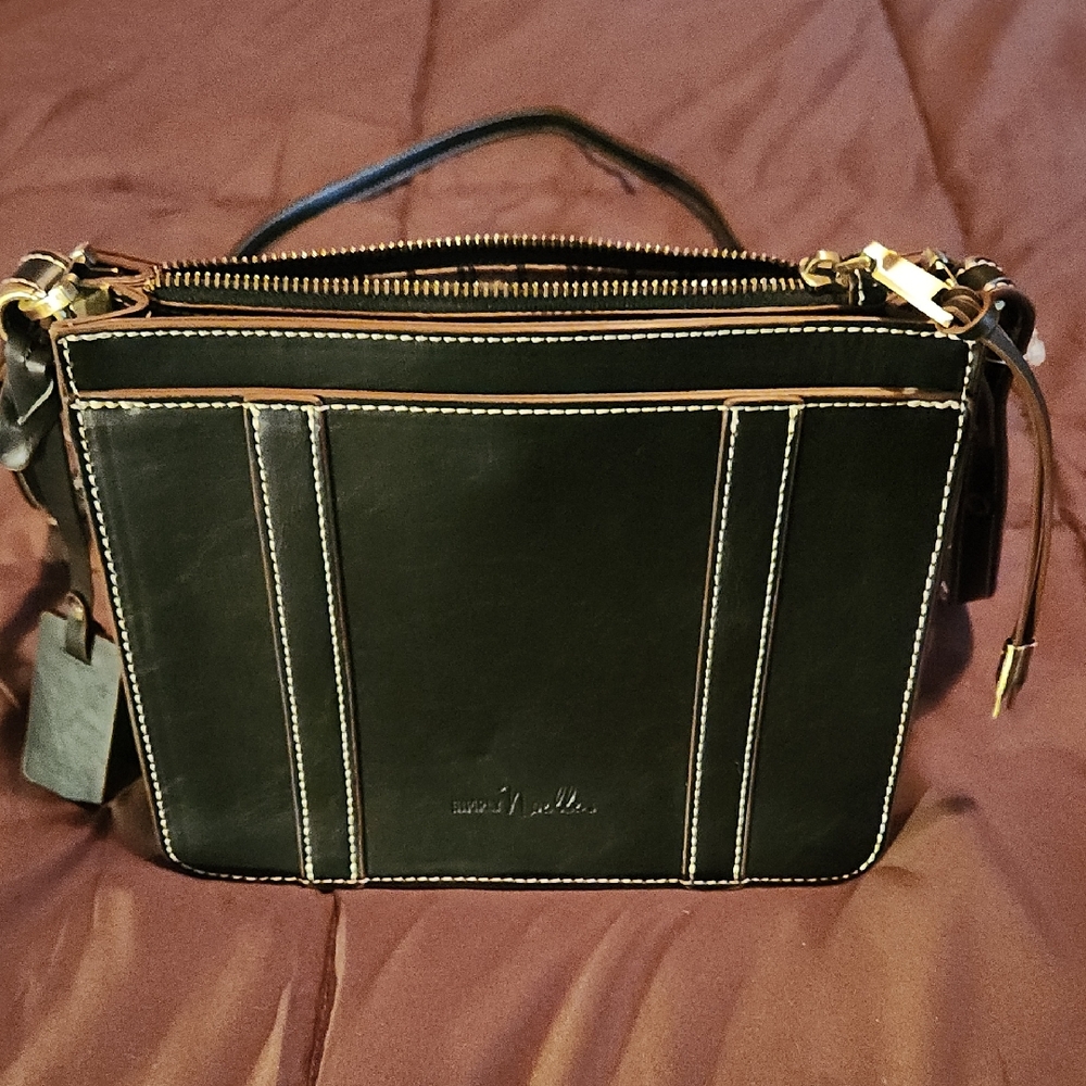 Simply Noelle Black Crossbody Bag with Gold Hardware